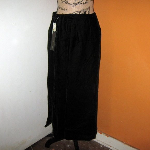 Harris Wallace Size 10 Vintage Black Wrap Skirt